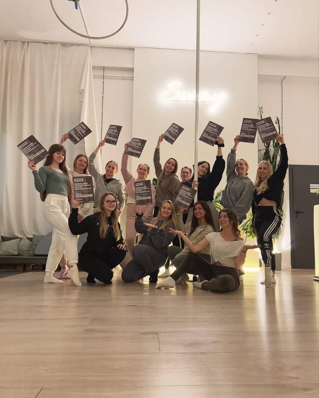 Szkolenie INTERMEDIATE pole dance w Poznaniu — technika